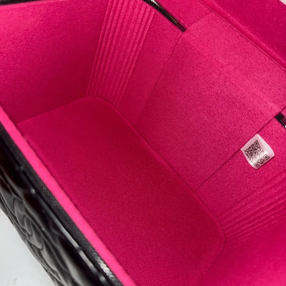 CC Black Quilted Leather Vanity Case - Picture 9 of 10